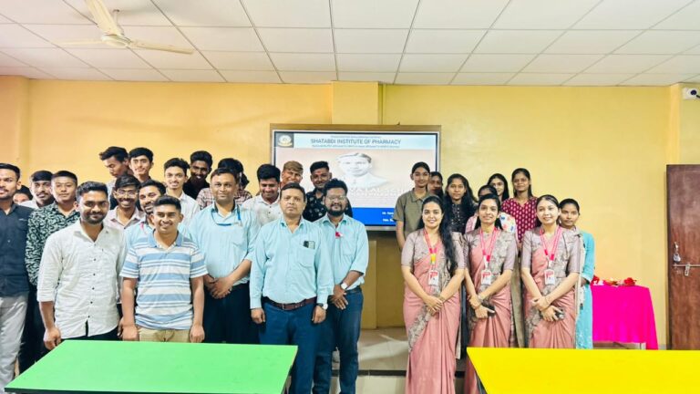 शताब्दी इन्स्टिट्यूट ऑफ फार्मसीमध्ये महादेवलाल श्रॉफ व छत्रपती शिवाजी महाराज जयंती उत्साहात साजरी